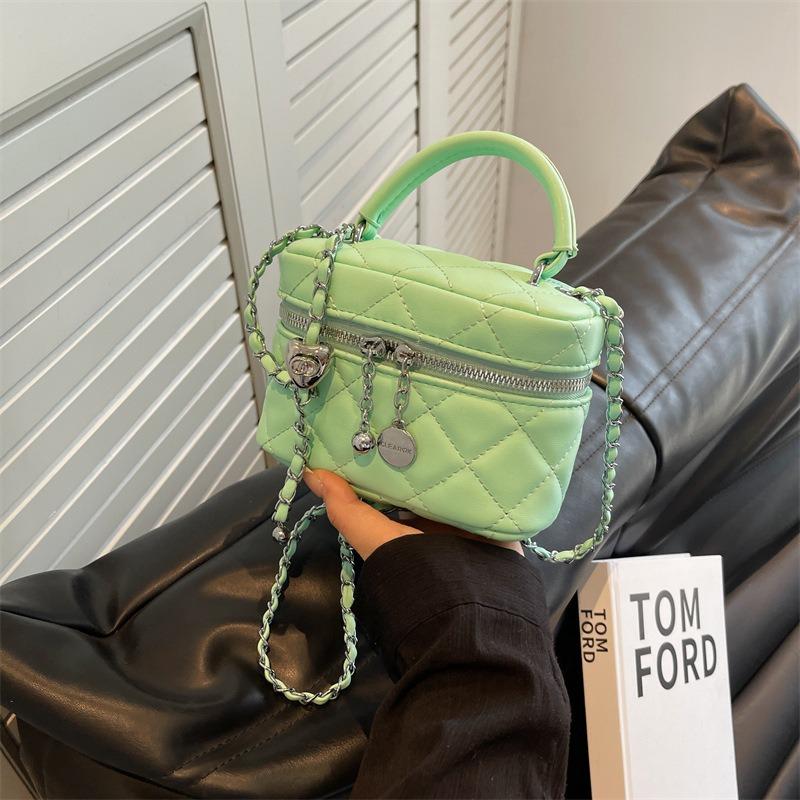 Design Portable Box Bag, New Diamond Chain Bucket Bag, Niche Texture Messenger Bag.