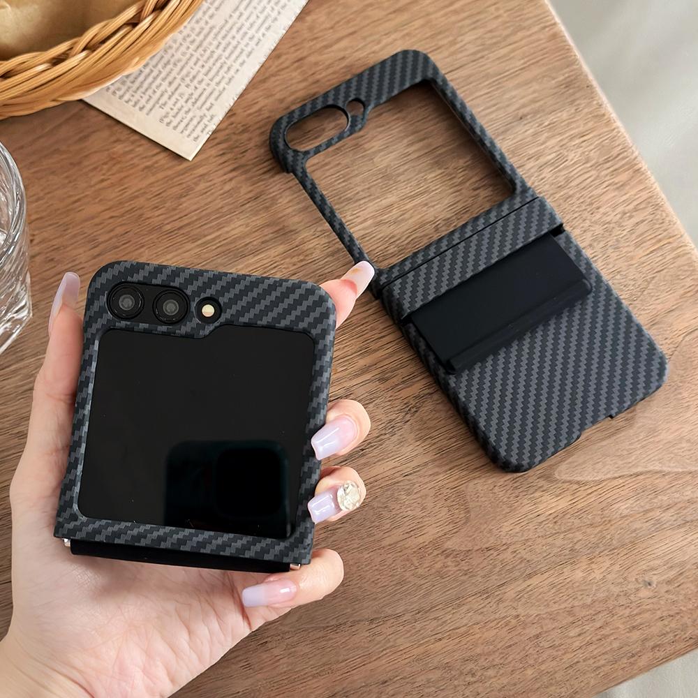 Luxury Carbon Fiber Pattern With Hinge Case For Samsung Galaxy Z Flip 6 5 4 3 5G Ultra Thin Shockproof Hard PC Cover For Z Flip6