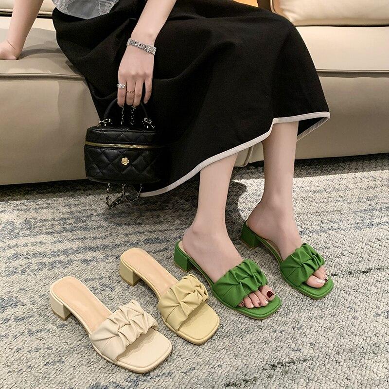 Классические женские шлепанцы, туфли-лодочки, туфли на квадратном среднем каблуке, женские однотонные плиссированные летние тапочки, большие размеры, Zapatos De Mujer