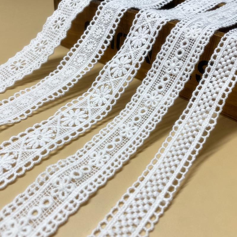 Newest 4meter/lot 2cm/2.7cm/3cm/3.5cm Wide Good Quality Off White Cotton Embroidered Plum Floral Lace Material Small Wide Trims