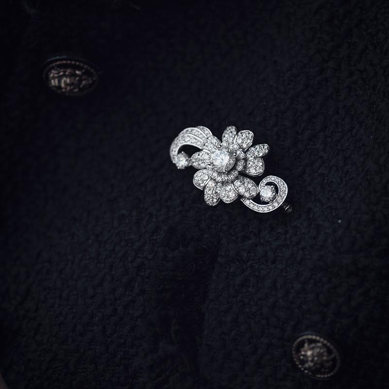 Wuiha 100% 925 Sterling Sliver Lab Sapphire High Carbon Diamond Gemstone Flower Brooch Brooches Corsage Cocktail Fine Jewelry