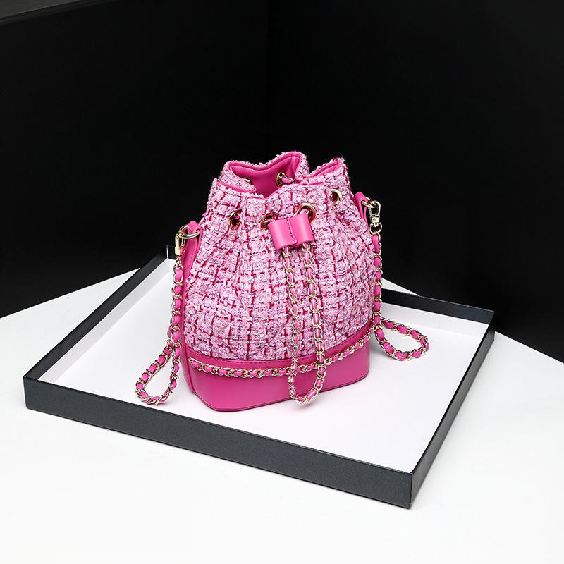 New Spring and Summer Tweed Bucket Bag for Women Korean Style Versatile Diamond Chain Bag One Shoulder Crossbody Bag