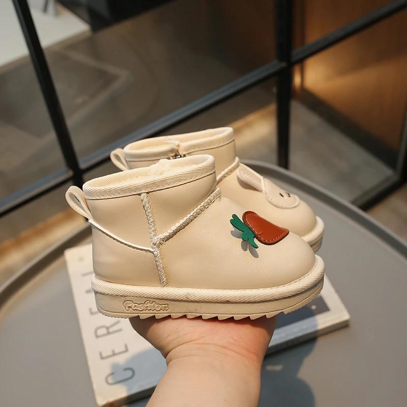2024 Новые зимние ботинки для девочек с мультяшным кроликом и морковкой Теплые осенне-зимние детские модные повседневные короткие ботинки для мальчиков 21-30