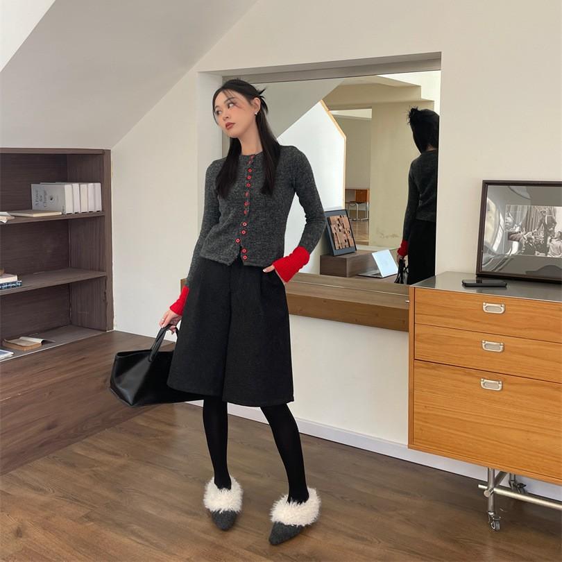 Корейская версия плюшевых туфель с квадратным носком, одинарные туфли женские 2025, теплые хлопковые туфли, французский толстый каблук, ретро черные туфли из маленькой кожи