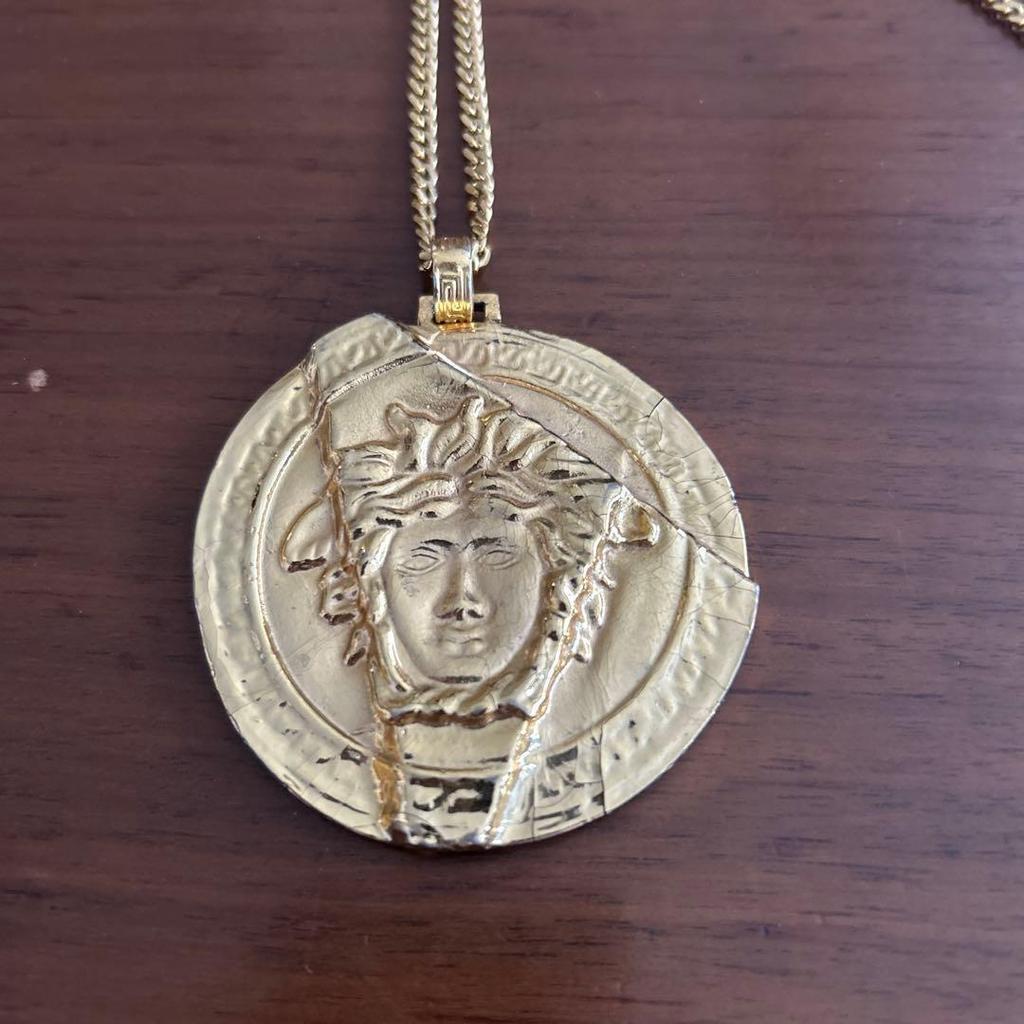 Б/у ожерелье Versace