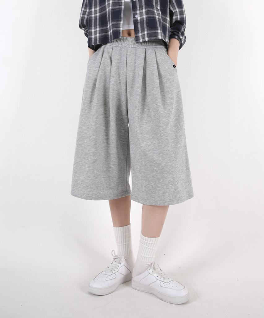 UMM Women'S Three-Tuck Wide Bermuda Shorts 3 Colors