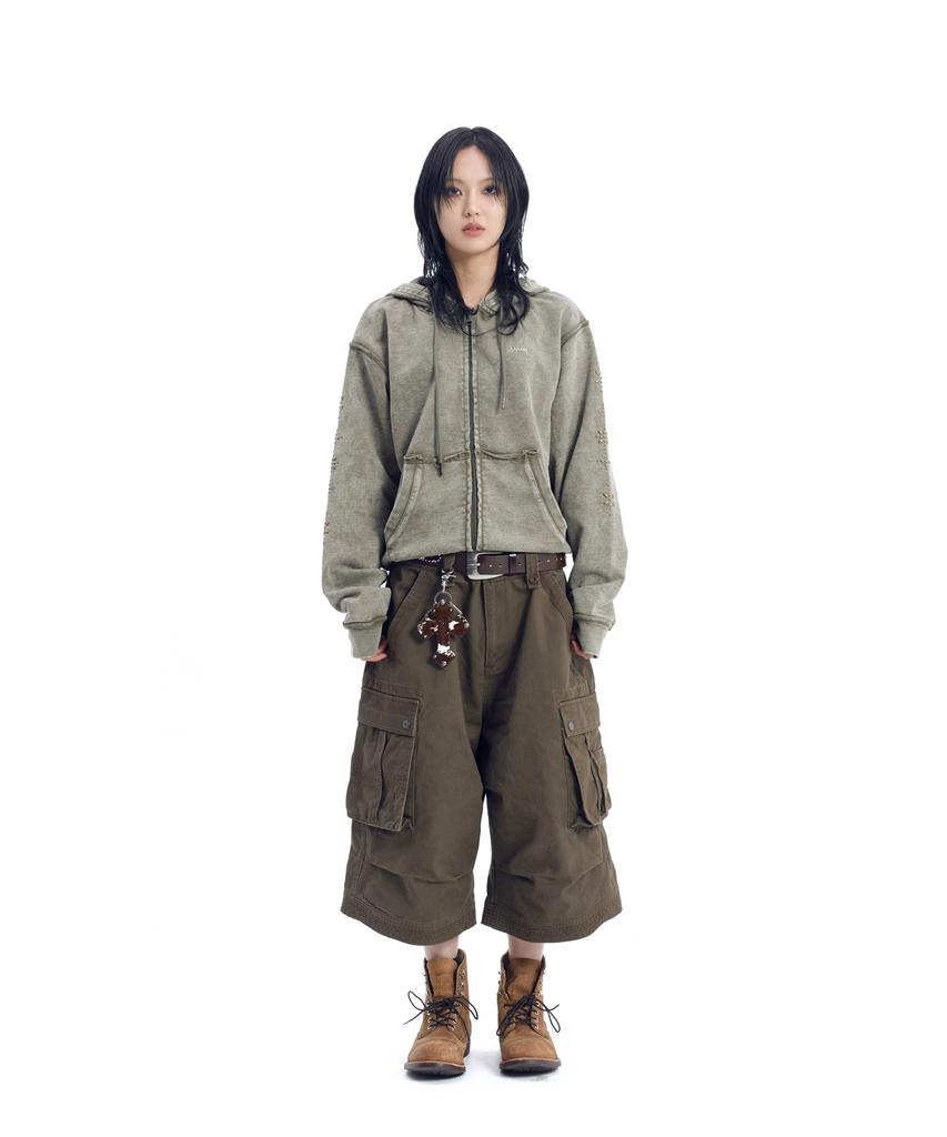 AAKAM Knee Pin-Tuck Bermuda Cargo Pants (Brown)