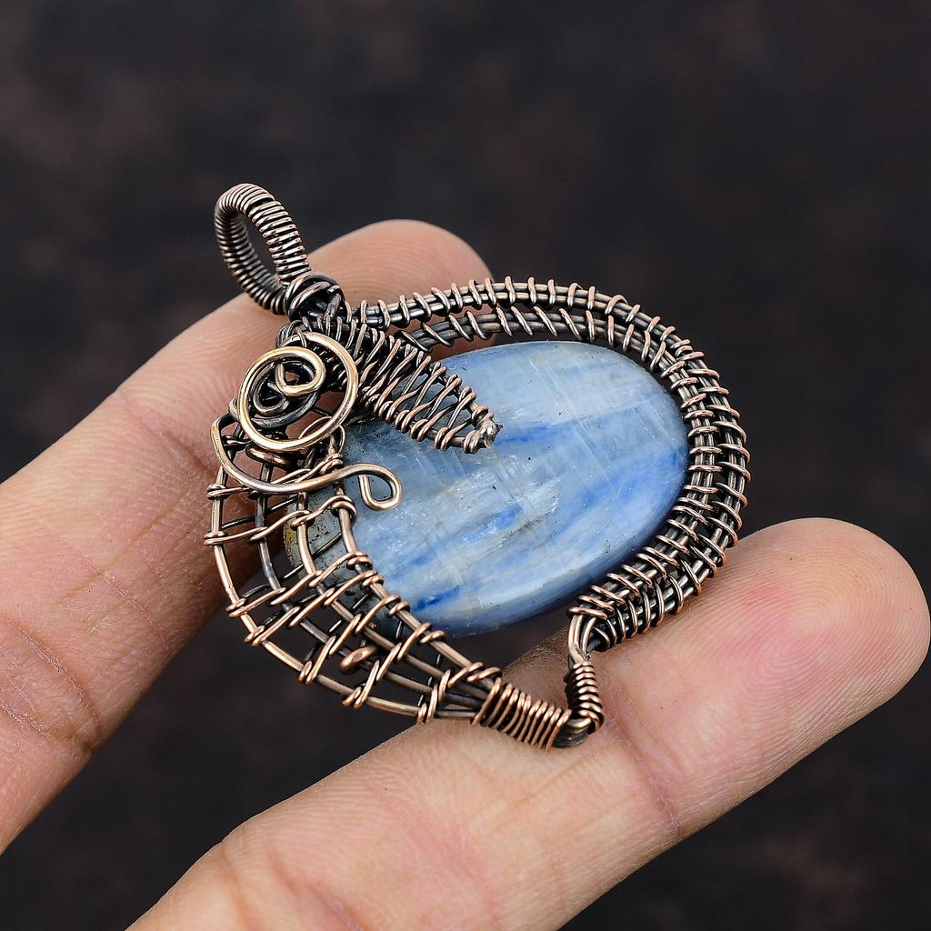 Кулон из кианита, обернутый медной проволокой, кианит, натуральный драгоценный камень, ювелирные изделия ручной работы, кулон из медной проволоки, дизайнерский кулон для подарка