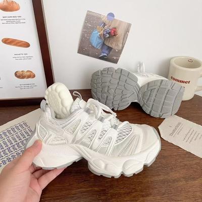 Женские новые универсальные модные дышащие кроссовки из сетки на толстой подошве, увеличивающие рост и стройнящие, для повседневной носки и занятий спортом