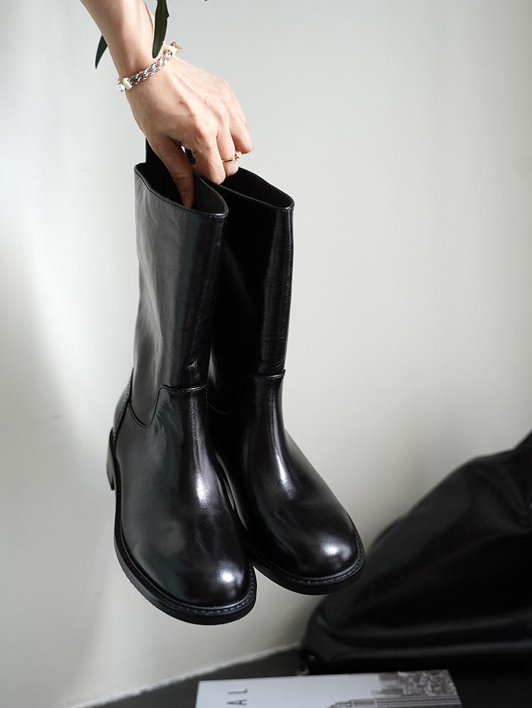 Корейская версия женских ботинок-сигарет ручной работы, новые кожаные ботинки средней высоты в стиле ретро, ботинки-рыцари прямого силуэта, одинарные ботинки осень-зима 2025