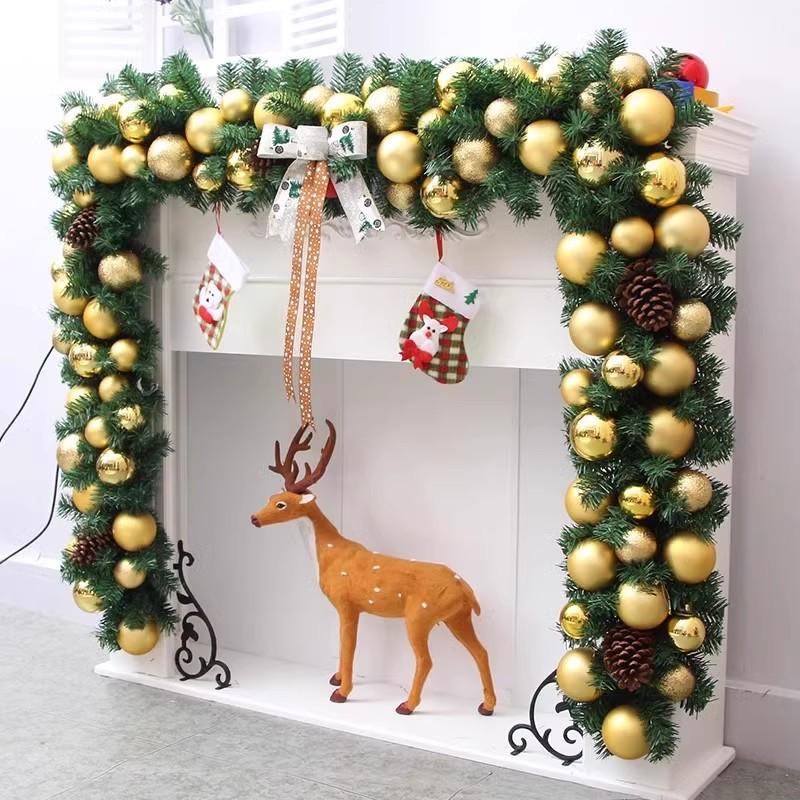 Factory Christmas Wreath Door Hanging Decorative Vine Snowfall for Mall Entrance Stair Handrail Pendant Bell Artificial Flower