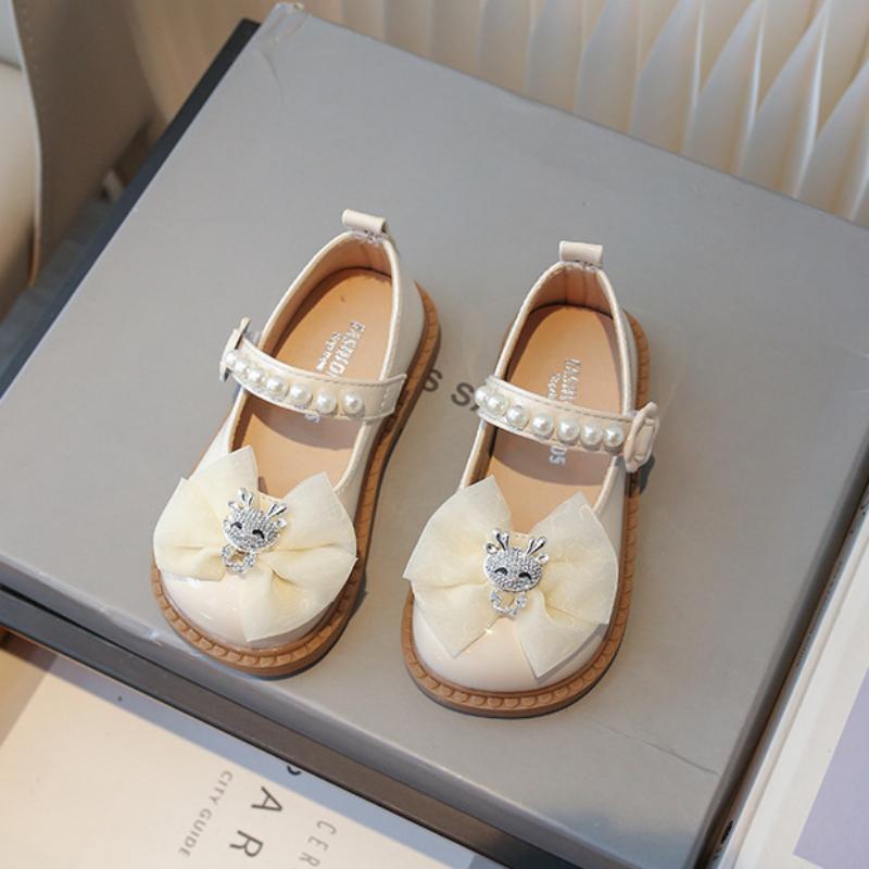 Новые туфли принцессы из кожи для девочек, милые детские туфли на плоской подошве с кружевом и бантом, модные весенне-осенние детские универсальные блестящие туфли Мэри Джейн