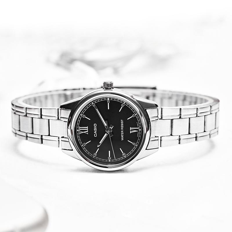 Casio Женские часы стандартной серии Черные LTP-V005D-1B2 LTP-V005D-1B2