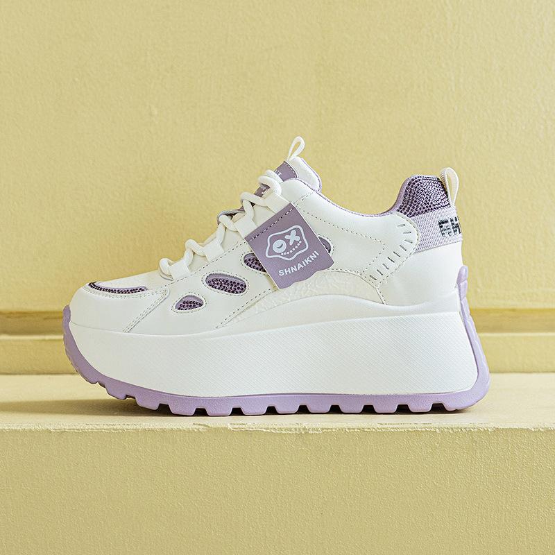 Весна 2025 новые 8 см маффин толстая подошва внутренняя высота увеличивающая стразы женская обувь корейская версия универсальная круглая голова повседневная маленькая белая