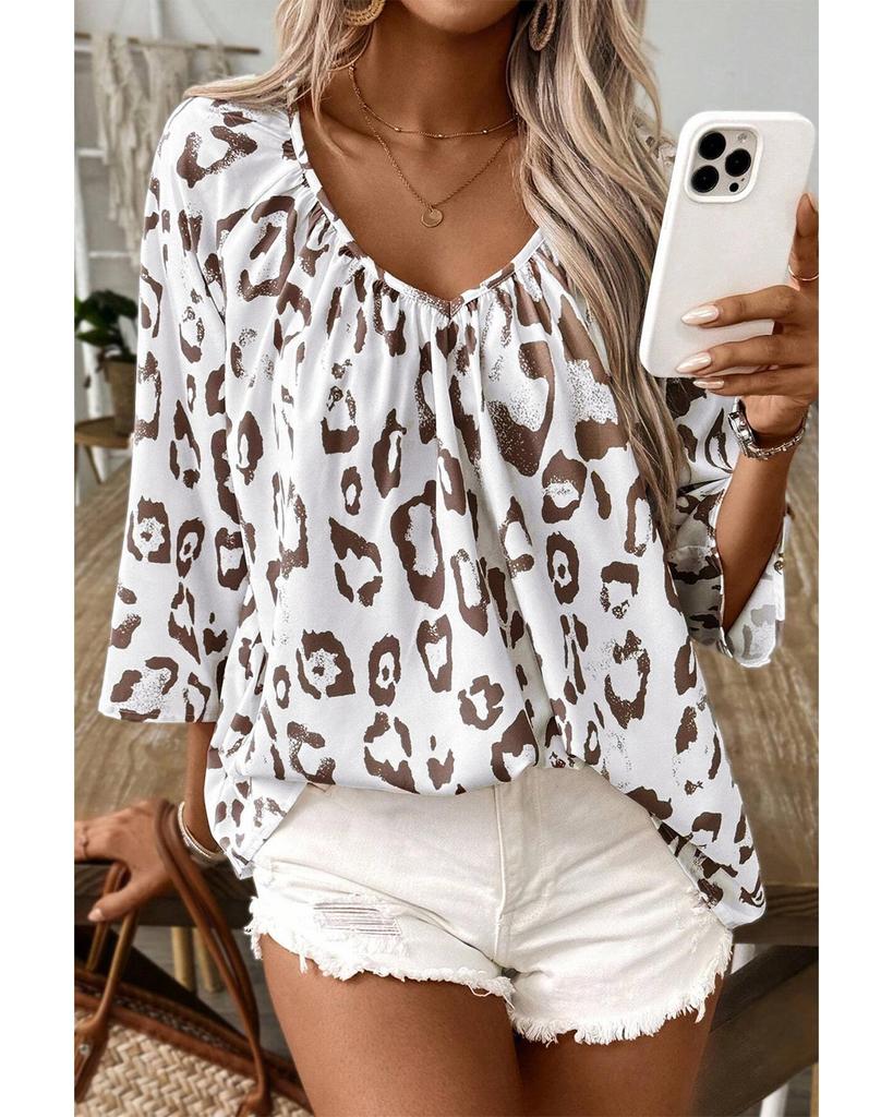 Azura Exchange Блузка цвета хаки с леопардовым принтом, V-образным вырезом и рукавами 3/4