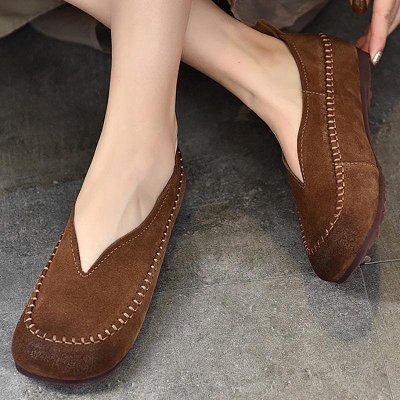 Женские балетки из искусственной замши, лоферы с круглым носком, женские туфли на плоской подошве с V-образным вырезом, женские коричневые мокасины, женские туфли без застежек, новые