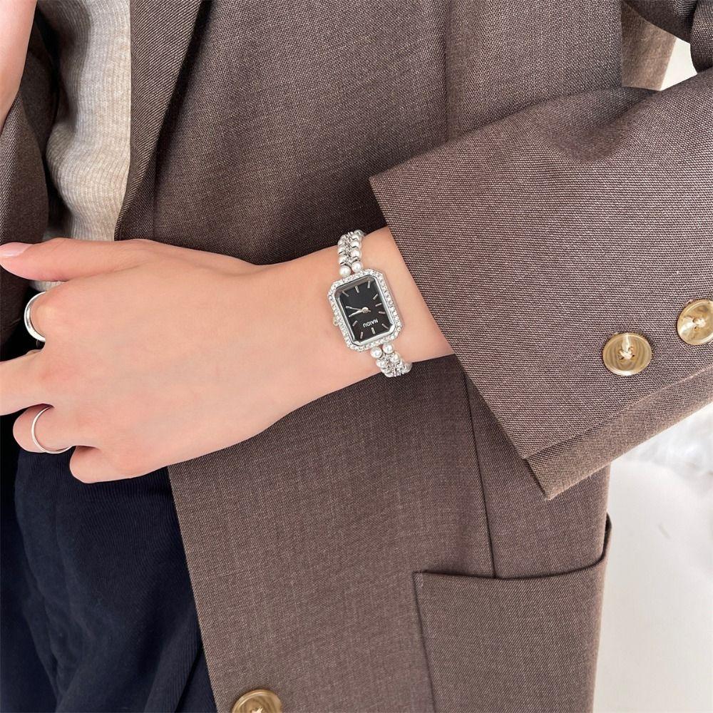 Chain Strap Pearl Studded Watch Luxury Women's Wristwatches New Quartz Watch Gifts