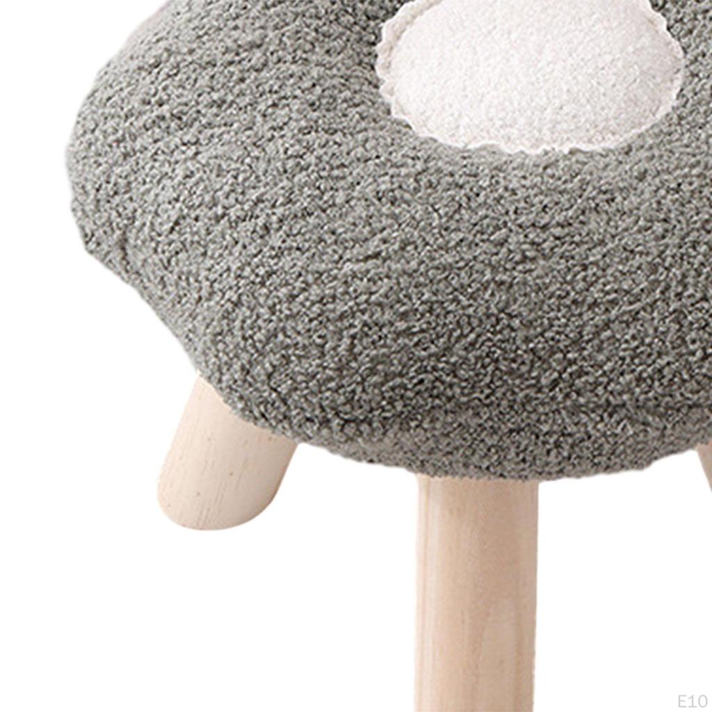 Уютный пуфик для домашнего декора