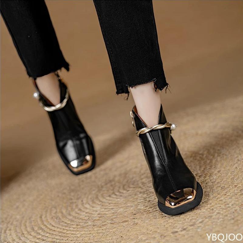 Женские осенние новые ботильоны с квадратным носком и толстым каблуком — это модные, простые, удобные и универсальные женские ботильоны.