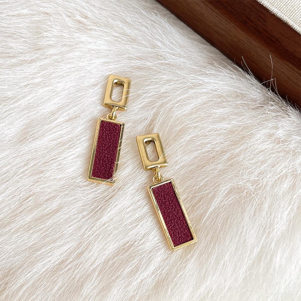 French Vintage Red Geometric Earrings: Retro Style, High-End Luxury Drip Glaze, Unique Niche Design