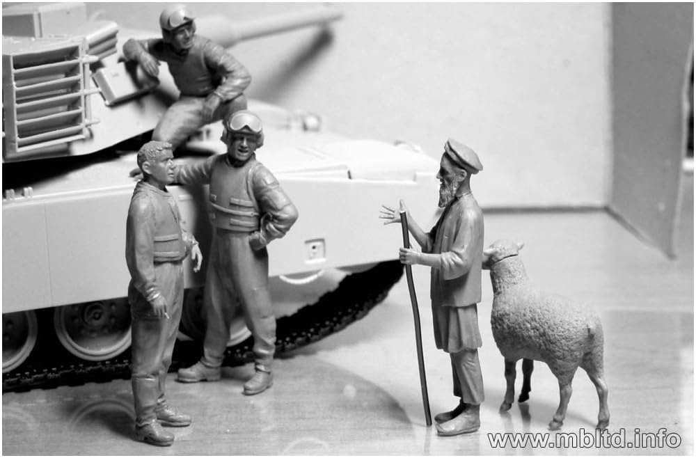 Master Box American Modern Tank Crew 4 Figures Local Old Man Sheep Afghan War Plastic Model MB35131 1/35 & +