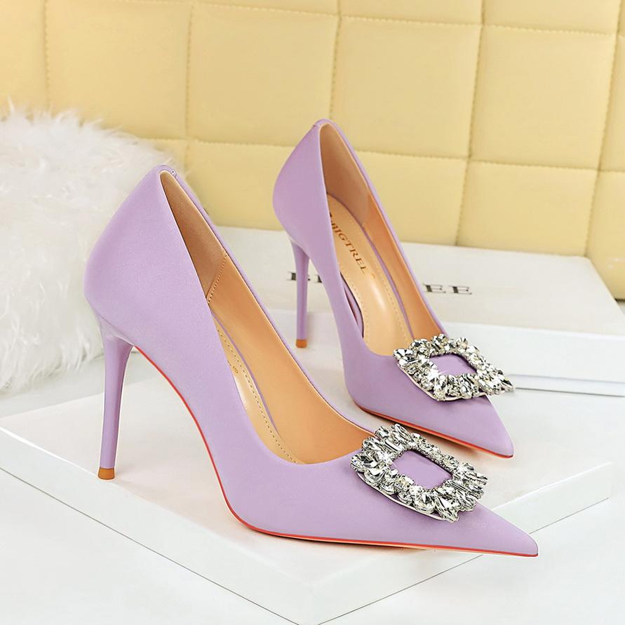 Европейская и американская модная банкетная женская обувь на высоком каблуке, тонкий каблук, супер высокий каблук, с неглубоким ртом и заостренной головкой, женские одиночные туфли с ромбовидными пуговицами