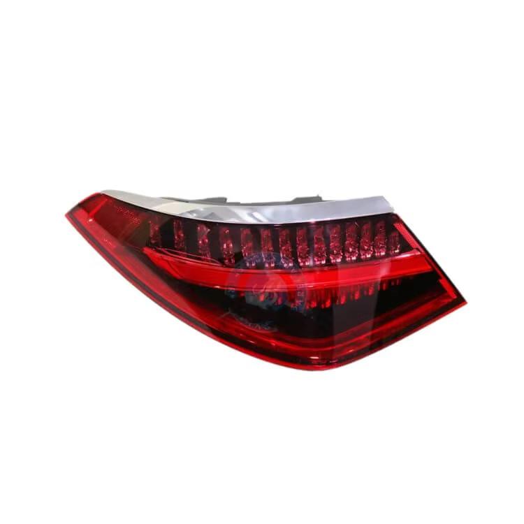 2239062300 и 2239062400 — это совместимые задние фонари для Mercedes-Benz S-Class W223 2022 года.