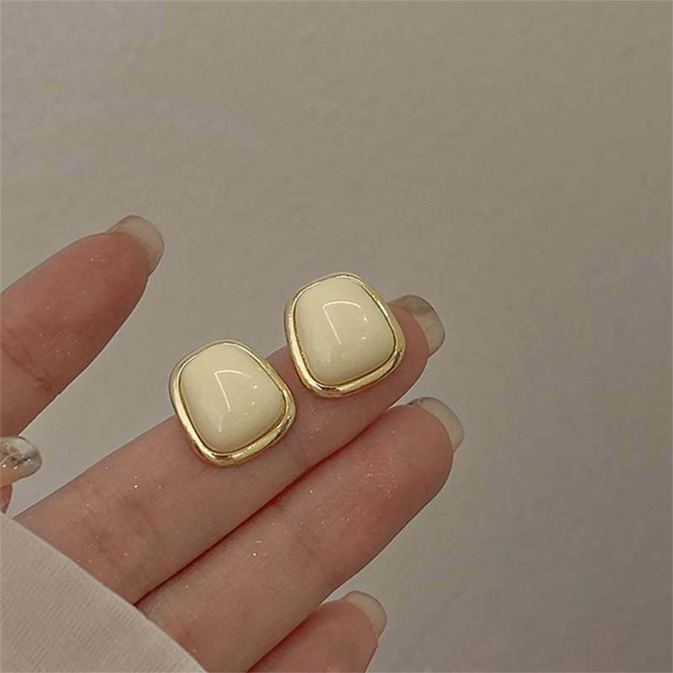 Geometry White Color Square Stud Earring for Women French Retro Elegant Korean Sweet Ear Wedding Party Jewelry Girl Friend Gift