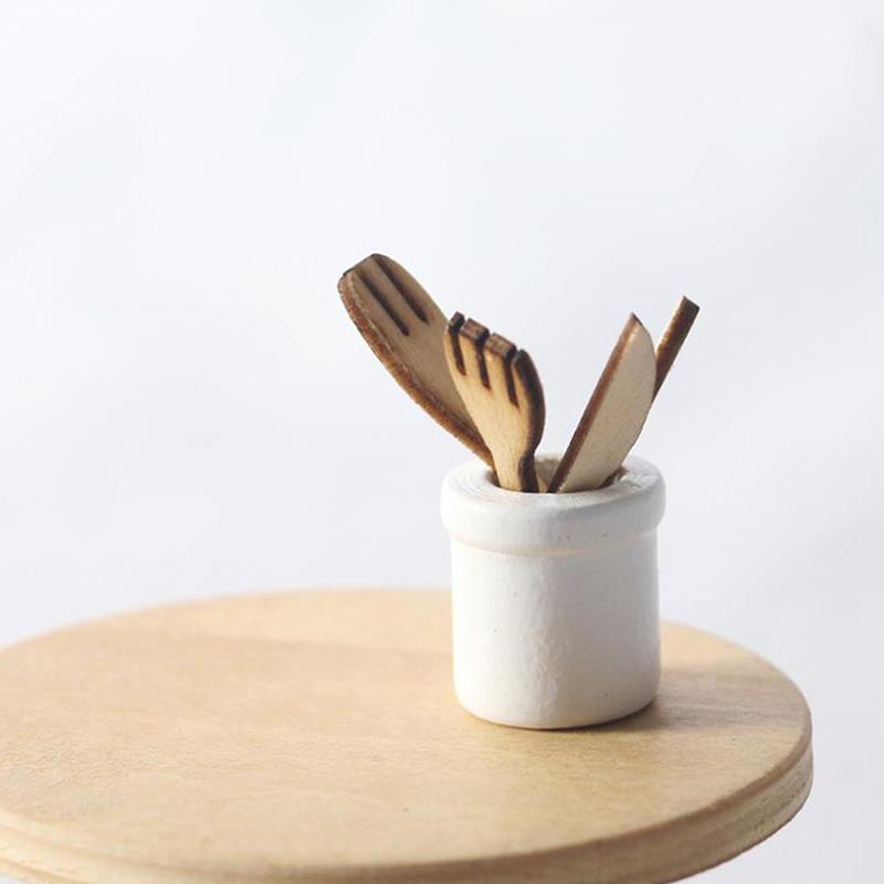 1:12 кукольных мини-деревянных лопаточек, ножей, вилок, венчиков, банок, набор для декора кукольной кухни