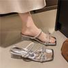 Мода Новая Мода Серебряный Кристалл Бант Тапочки Летние Уличные Сандалии Женские Квадратный Низкий Каблук Пляжные Слипоны Вьетнамки Шлепанцы Обувь Размер