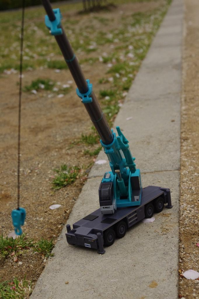 Diapet Scale Kobelco Panther X700 DK-6114 1/64