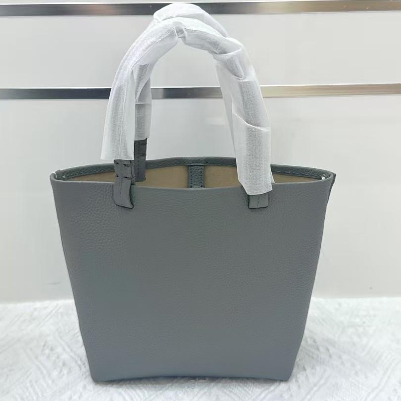 Маленькая сумка-тоут The Row из натуральной кожи - Большая вместимость, узор личи, стили ношения на плече/кроссбоди/под мышкой.