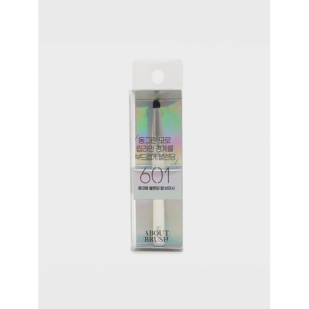Daiso Wide Lip Brush 601