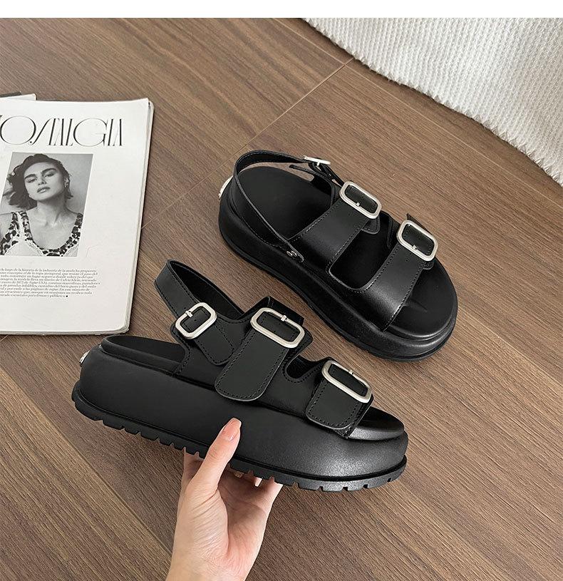 Черные сандалии с одним словом на спортивной платформе, женские, новинка 2025 года, легкая мягкая подошва, увеличивающая высоту голени, римские туфли