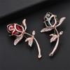 Flower Brooches Women Jewelry Accessories Fashion Brooch and Pin with Rhinestone Stainless Steel Pins Clothing Decorations