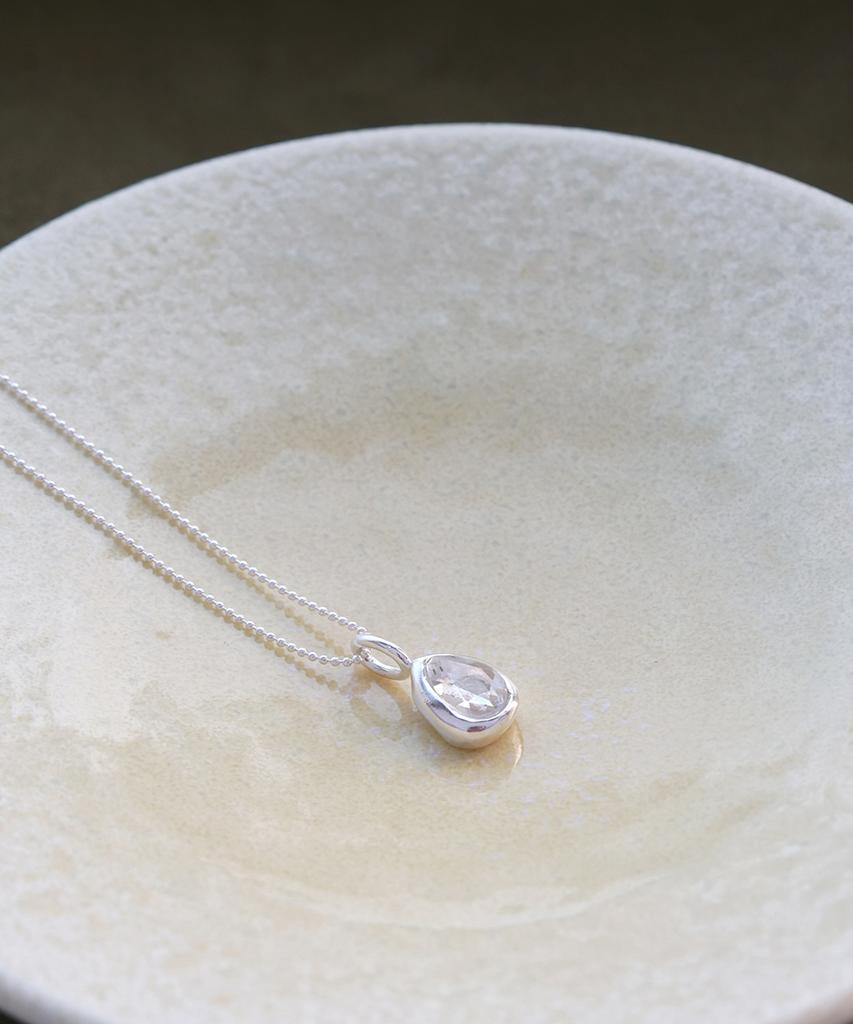 Reindeer Murmur Necklace 06