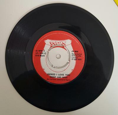 7-дюймовая пластинка SWEET & SPICE / LUCKY ALL STARS - Indeed I Love You / Indeed Instrume LY6036 Lucky 1976 Ямайка Регги, Ска и Даб Б/У