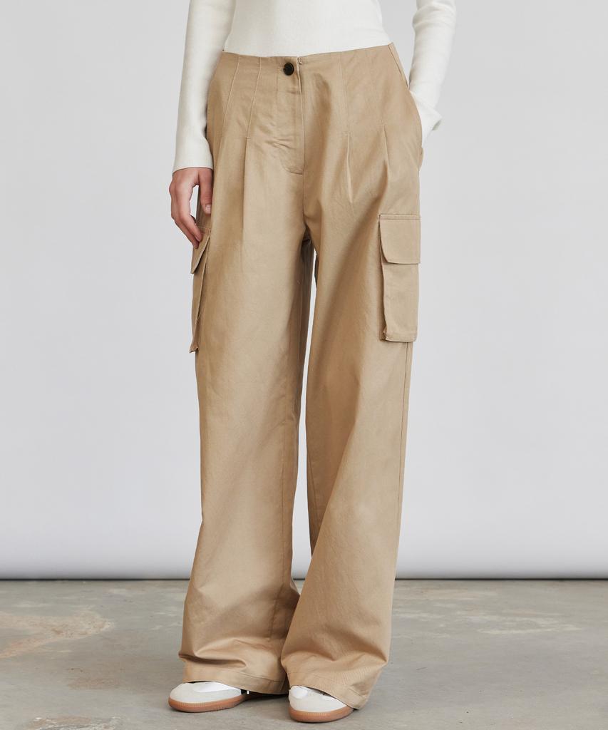 ITOV SEOUL Cotton Tuck Cargo Pants Be