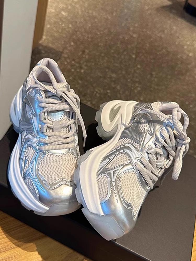 Женские туфли на платформе из сетчатой ткани, дышащие, серебристые, папины туфли, летняя новая мода 2025 года, универсальная повседневная спортивная обувь