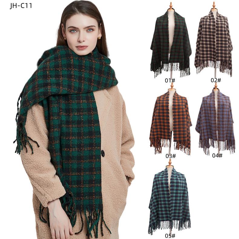 Шаль Шарф Женская толстая маленькая шаль в клетку с кисточками