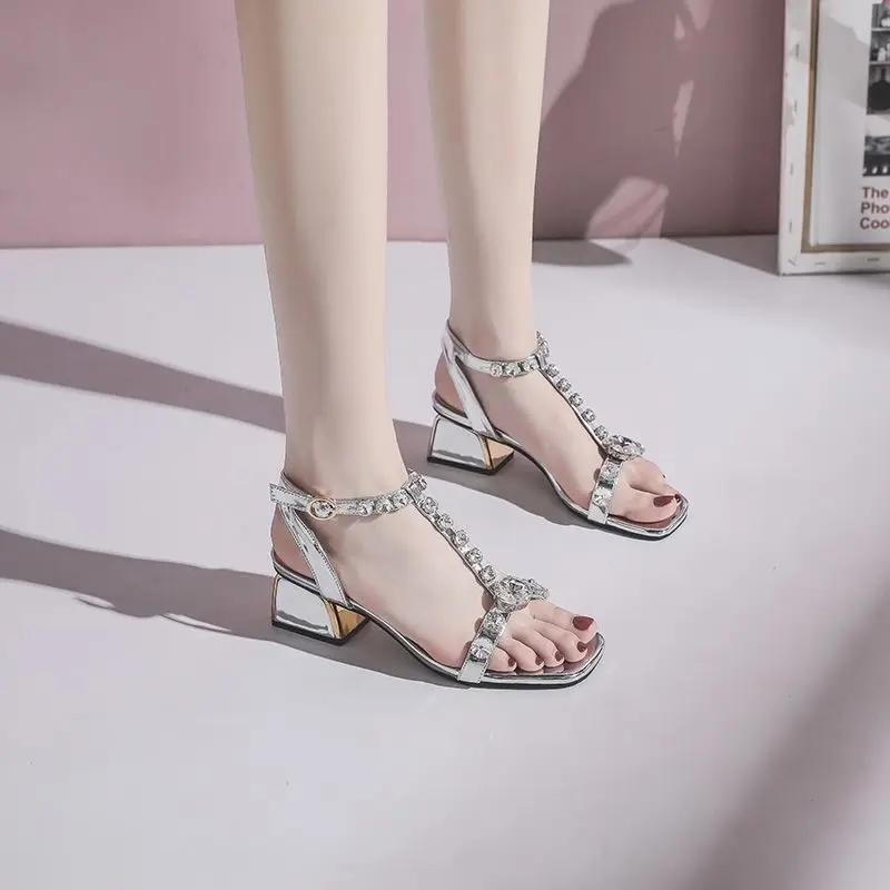 Женские туфли на среднем каблуке, сандалии для женщин, нескользящие, горячие, квадратные, удобные, трендовые, дешевые, ликвидные, роскошные, летние туфли