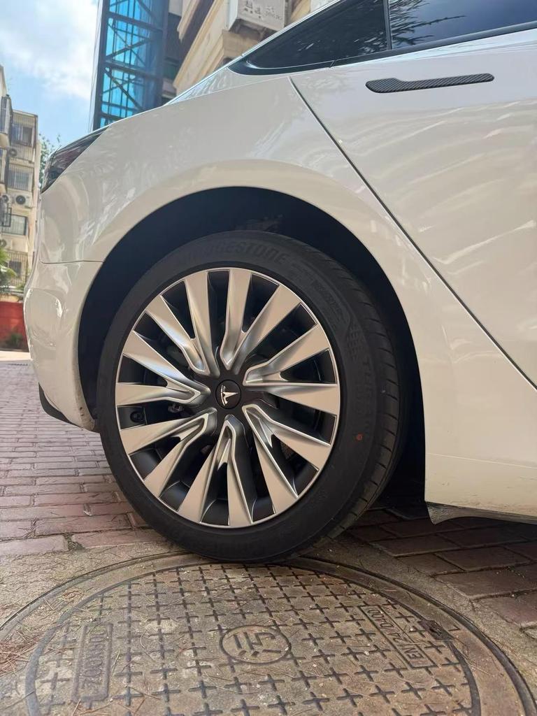Ударопрочный колпак ступицы 18" для Model 3 Facelift 2024-2025