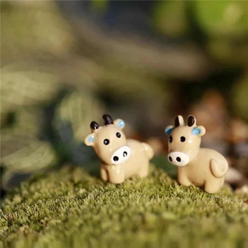 Random Style 1Pcs New Cow Animal Garden Miniature Mini Dwarf Moss Resin Craft Statue for Garden Home Decoration Accessories