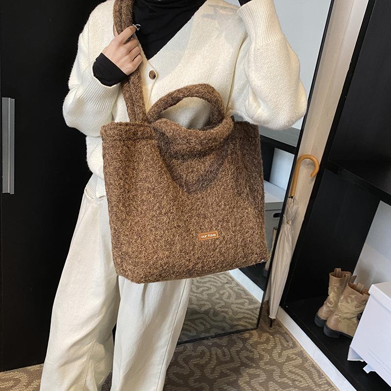 2025 New Plush Soft Waxy Shoulder Bag Underarm Bag Large Capacity Dual-purpose Commuter Portable Tote Bag