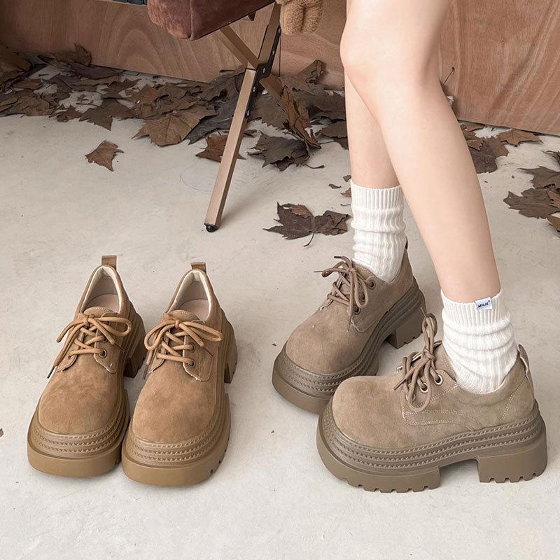 Туфли женские осенние 2025, новые, ретро, на платформе, с круглым носком, маленькие, из лакированной кожи, на высокой подошве, универсальные, одинарные