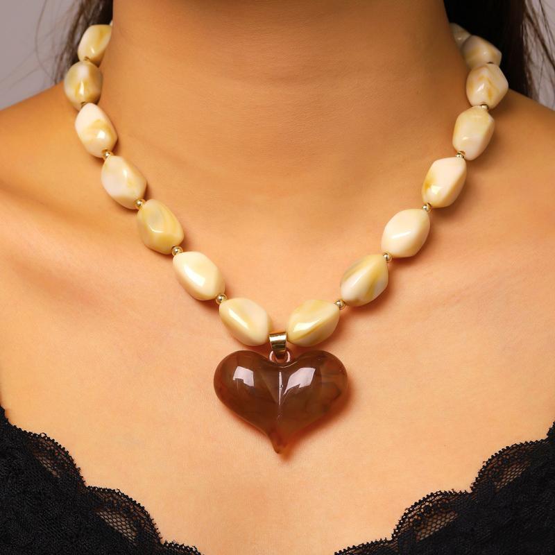 Exaggerated Colorful Resin Large Heart-Shaped Pendant Necklace for Women Vacation Style Irregular Beads Choker Necklaces Jewelry