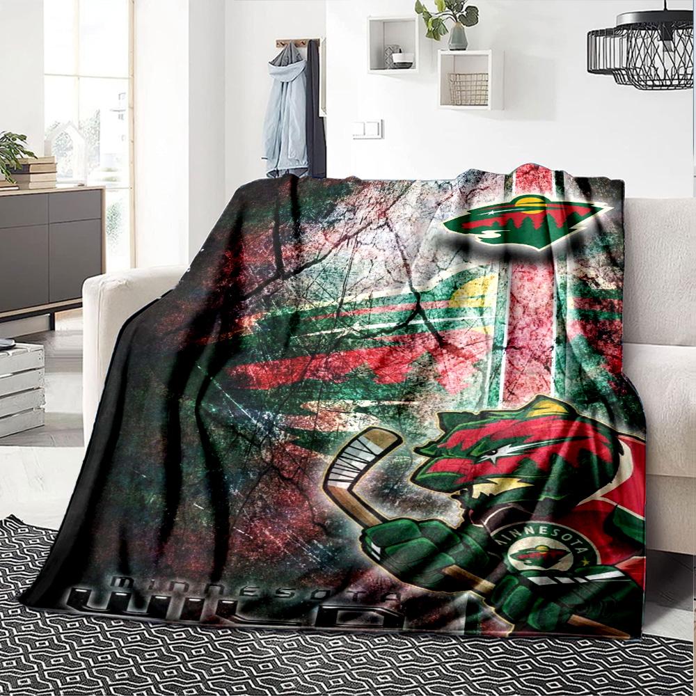 Minnesota Wild Print Flannel Blanket High Quality Warm Comfortable Cover for All Seasons Perfect for Gifts Home Decor