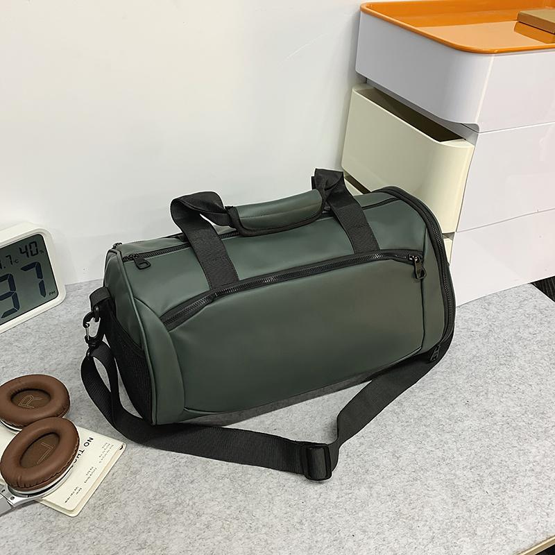 Waterproof Duffle Bag for Travel and Gym with Adjustable Shoulder Strap Large Capacity Sports Weekender Bag