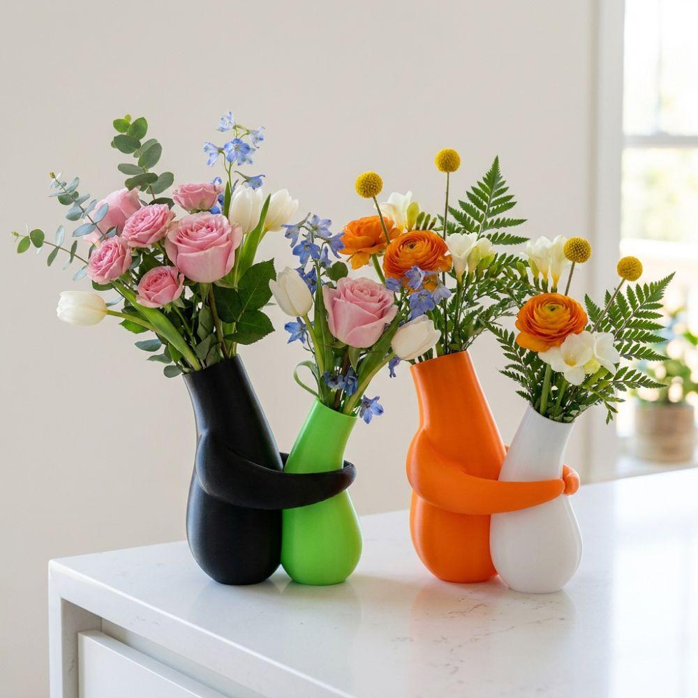 3D Printed Couple Hug Desktop Flower Vase Abstract Hugging Human Line Sculpture Vase Bedroom