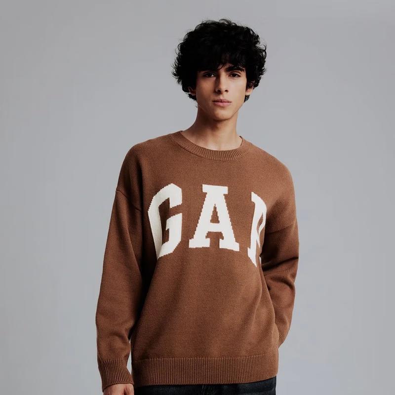 Gap Вязаный свитер унисекс с жаккардовым логотипом и круглым вырезом